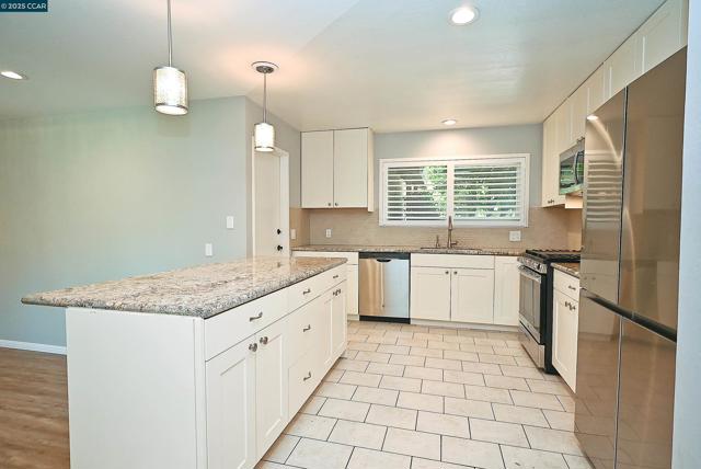 530 Hazel Street, Livermore CA: https://media.crmls.org/mediaz/fb8f0192-31db-47cf-8c76-aecf8c341b10.jpg