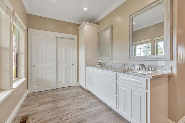 560 Tevis Trail, Hollister CA: https://media.crmls.org/mediaz/fb8f0263-1672-4099-888a-8563134331c0.jpg