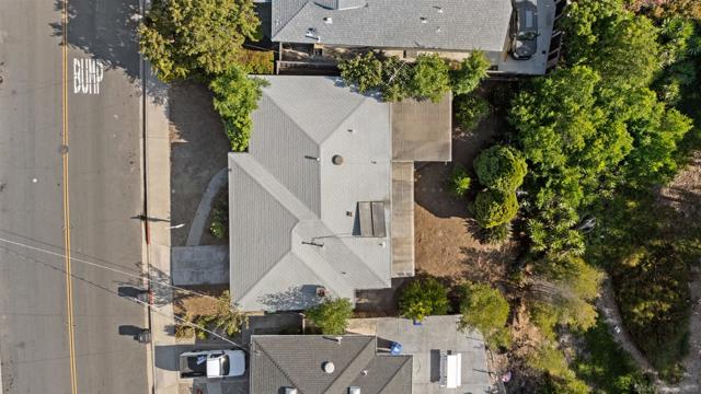5220 E Falls View, San Diego CA: https://media.crmls.org/mediaz/fb8f0e74-702d-46fc-9922-63190dd59f36.jpg