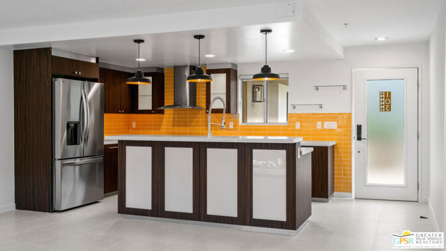 588 E San Lorenzo Road, Palm Springs CA: https://media.crmls.org/mediaz/fb8f673e-135f-4649-addd-43df85754012.jpg