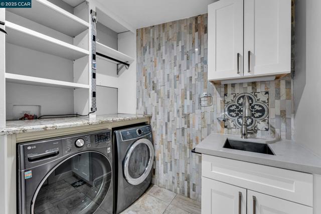 189 Suez Dr, Pacheco CA: https://media.crmls.org/mediaz/fb8fcd94-d192-46cd-b54d-1565ae830c9f.jpg