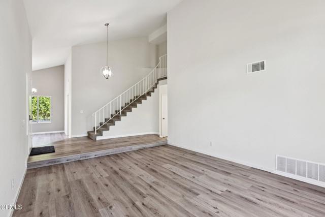 Detail Gallery Image 5 of 48 For 5451 Summerfield St, Camarillo,  CA 93012 - 4 Beds | 3 Baths