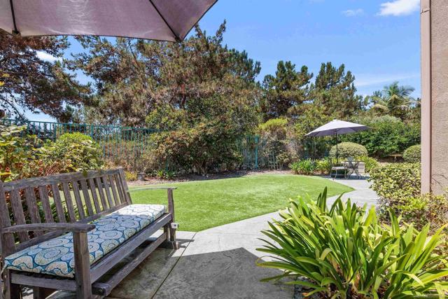 12722 Sandy Crest Ct, San Diego CA: https://media.crmls.org/mediaz/fb900bf6-435d-4bd8-bf7a-861bf0907d68.jpg