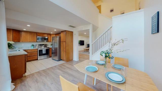 2 Morning Sun Court, Mountain View CA: https://media.crmls.org/mediaz/fb91d158-f611-4f3e-b9af-c889587c9283.jpg