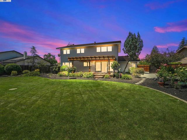 2858 Superior Dr, Livermore CA: https://media.crmls.org/mediaz/fb920834-a467-4133-b372-84572f12fe75.jpg