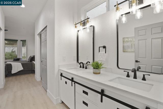 257 Red Mountain Drive, Cloverdale CA: https://media.crmls.org/mediaz/fb923f5b-15ba-444e-869e-d443c2be9a2b.jpg