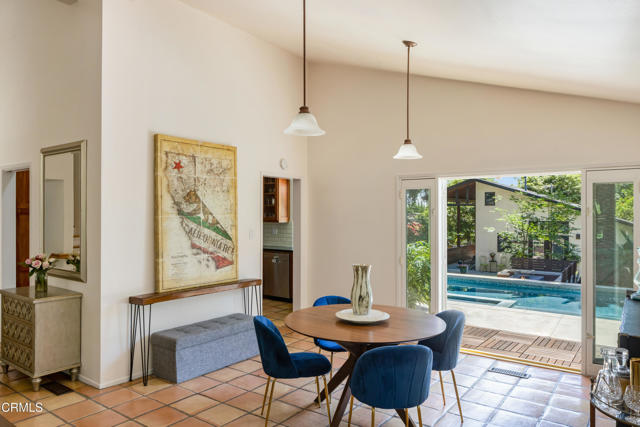 Detail Gallery Image 3 of 28 For 448 W Montecito Ave, Sierra Madre,  CA 91024 - 4 Beds | 2/1 Baths