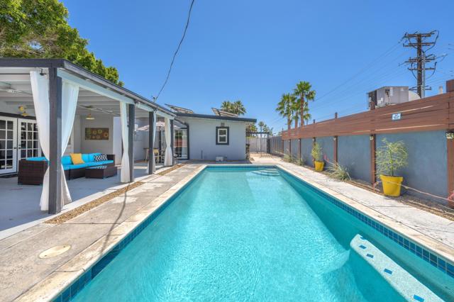 515 N Calle Marcus, Palm Springs CA: https://media.crmls.org/mediaz/fb94a4ed-0002-4489-920a-98c10c9b5ce6.jpg