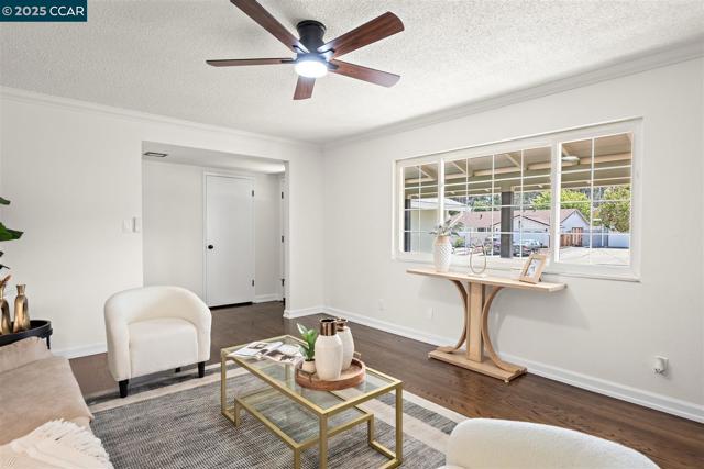 2283 Greenwich Rd, San Pablo CA: https://media.crmls.org/mediaz/fb954e7d-275d-4b07-a892-d5febdc657c0.jpg