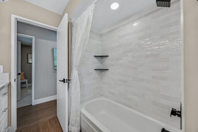 791 Via Del Sol, Livermore CA: https://media.crmls.org/mediaz/fb95c0a4-bec1-4b31-bc51-f5d17b307544.jpg