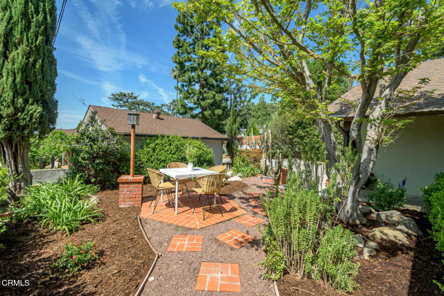 Detail Gallery Image 16 of 51 For 4920 Lowell Ave, Glendale,  CA 91214 - 4 Beds | 2 Baths