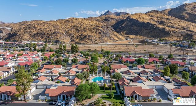 2234 S Linden Way, Palm Springs CA: https://media.crmls.org/mediaz/fb964cb3-30c3-4b8b-88b4-9ce1115acf40.jpg