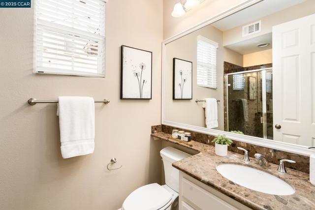 5617 Evolene St, Danville CA: https://media.crmls.org/mediaz/fb966577-9871-4fb9-b8c1-a8e3ab78595b.jpg