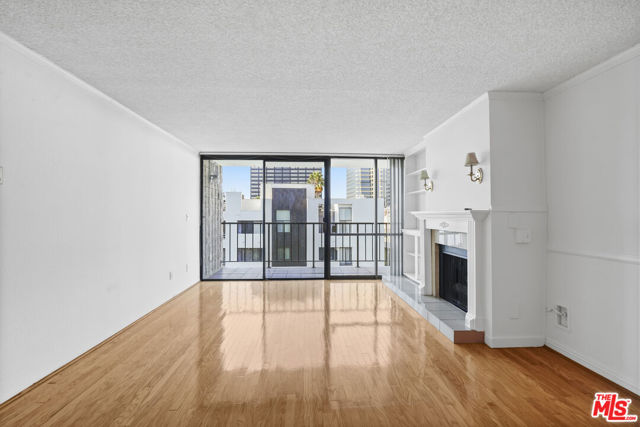 10966 Rochester Avenue, Los Angeles CA: https://media.crmls.org/mediaz/fb969030-ea05-47ad-ab52-91b483d55733.jpg
