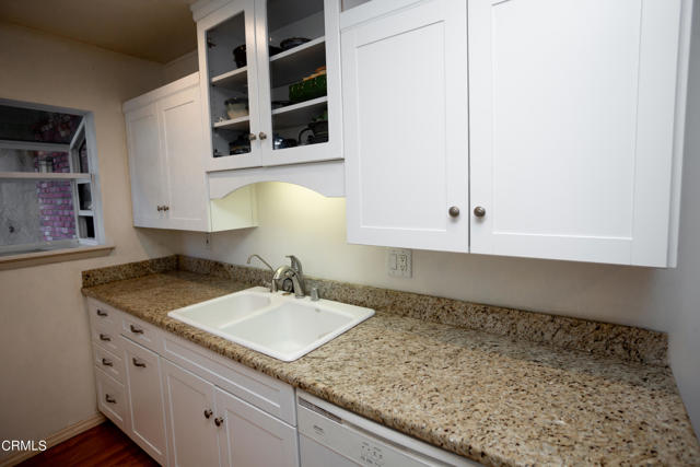 Detail Gallery Image 8 of 42 For 1530 Eland Ln, Ventura,  CA 93003 - 3 Beds | 2 Baths