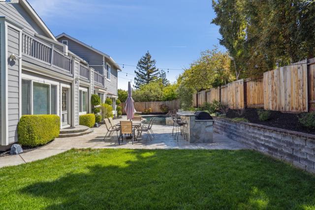 367 Mt Washington Way, Clayton CA: https://media.crmls.org/mediaz/fb978964-02a5-4cc9-8671-438e60b30972.jpg