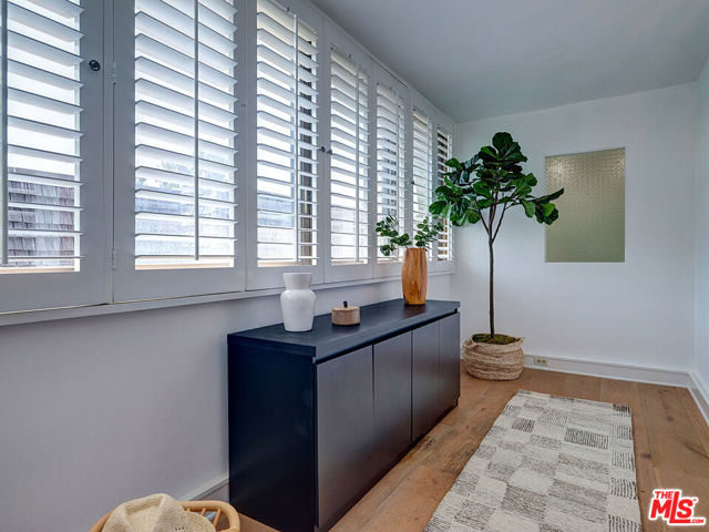 4776 La Villa Marina, Marina del Rey CA: https://media.crmls.org/mediaz/fb97c761-ec2d-4419-b4ad-c34abb8b707b.jpg