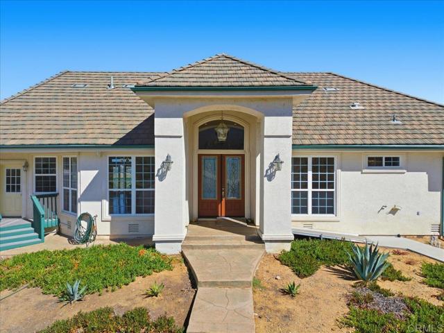 Detail Gallery Image 2 of 75 For 3035 Millar Ranch Rd, Spring Valley,  CA 91978 - 4 Beds | 3/1 Baths