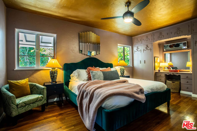 148 W Camino Descanso, Palm Springs, CA 92264