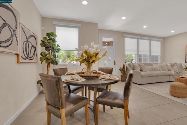 1734 Catalina Ct, Livermore CA: https://media.crmls.org/mediaz/fb98ac51-21fc-45bb-a35a-096ee48b2909.jpg
