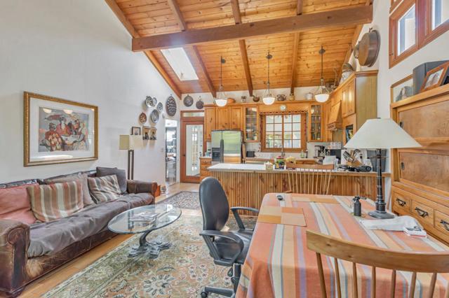1025 Tamarind Street, Montara CA: https://media.crmls.org/mediaz/fb995ba7-5a0c-473f-a35c-ee71ea12ced2.jpg