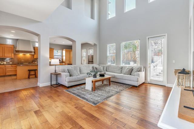 2645 Muirfield Way, Gilroy CA: https://media.crmls.org/mediaz/fb9997b7-7d56-4ba7-8de0-4a4eeb386fb8.jpg