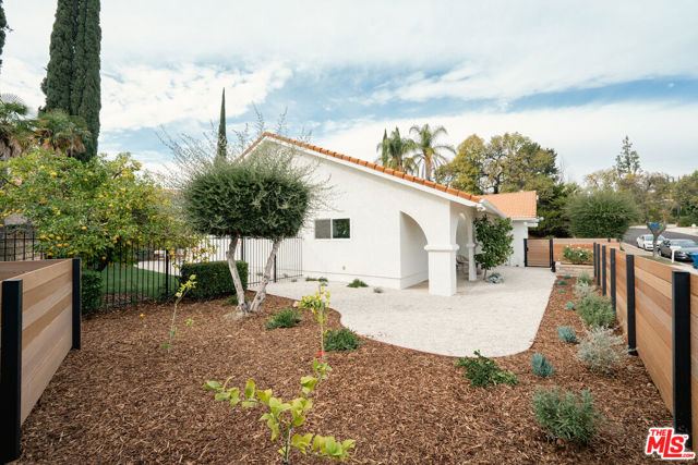 5315 Overing Drive photo 4