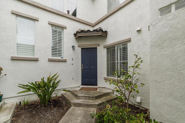 3767 Carmel View Rd #4, San Diego CA: https://media.crmls.org/mediaz/fb9a122f-c76c-4345-8fa7-8a6c134ca00d.jpg