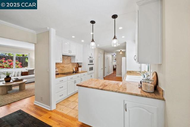 53 Brookside Rd., Orinda CA: https://media.crmls.org/mediaz/fb9a32be-3cba-40f3-afc0-23d3df14e1a4.jpg