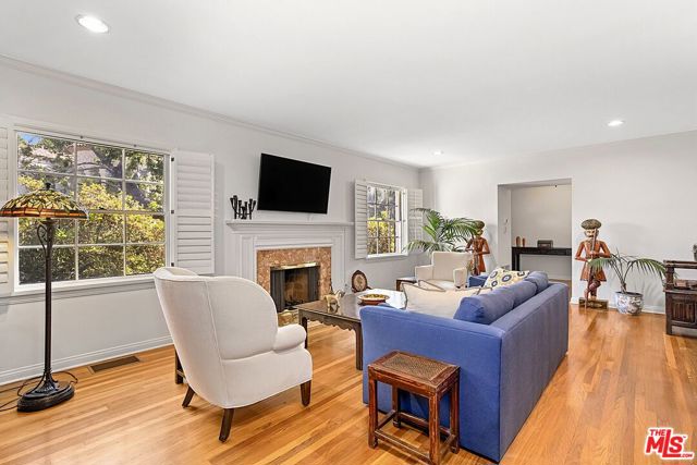 Drew Fenton | 172 S Woodburn Drive Los Angeles CA | MLS: 7292069