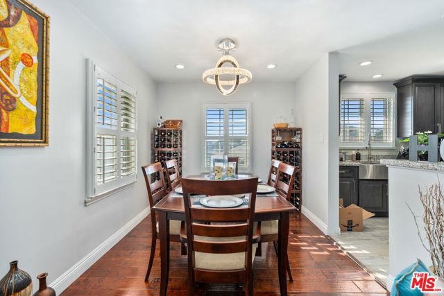 2031 W 98th Street, Los Angeles CA: https://media.crmls.org/mediaz/fb9aa02f-9748-46e9-8cd7-18e06056d914.jpg