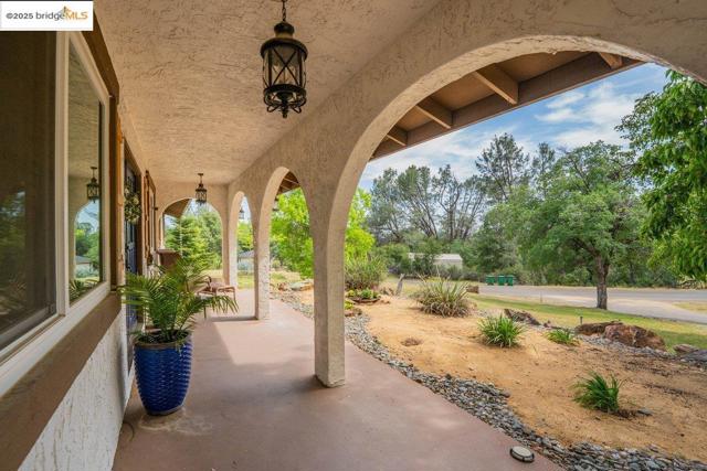 Image 3 of 36 For 15086 Vista Knolls