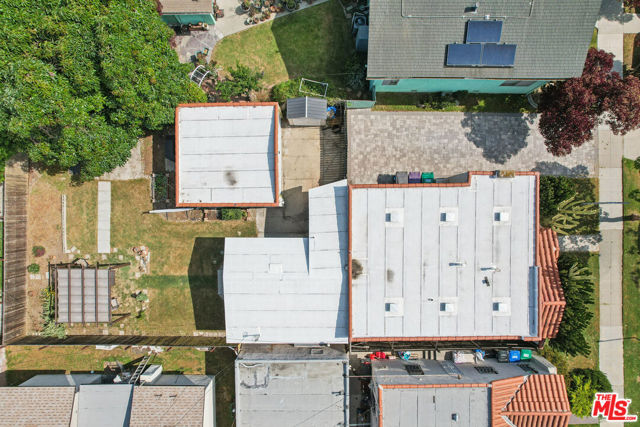 5492 Lewis Avenue, Long Beach CA: https://media.crmls.org/mediaz/fb9b5441-3f55-48fd-8d50-5ac0eefb5291.jpg
