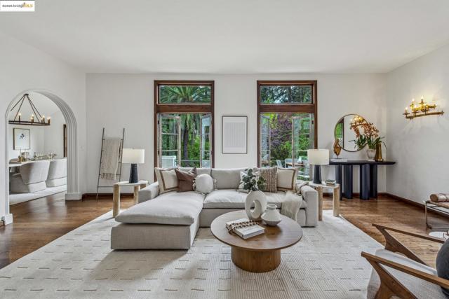 356 Mountain Avenue, Piedmont CA: https://media.crmls.org/mediaz/fb9b8556-0ce9-4308-99c2-dd83b7bdc63a.jpg