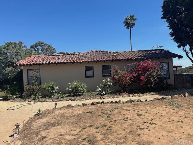 515 Cassou Road, San Marcos CA: https://media.crmls.org/mediaz/fb9bdf12-7364-477e-b2c3-7908fb6f3cb4.jpg