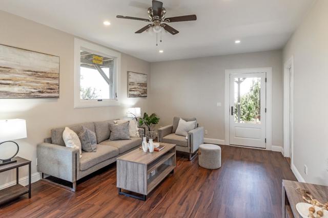 608 Highview Court, San Mateo CA: https://media.crmls.org/mediaz/fb9c0e68-60fb-488c-9e24-e61287ef0db2.jpg