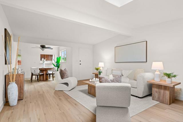 Detail Gallery Image 3 of 22 For 4927 Chateau Drive, San Diego,  CA 92117 - 3 Beds | 1 Baths