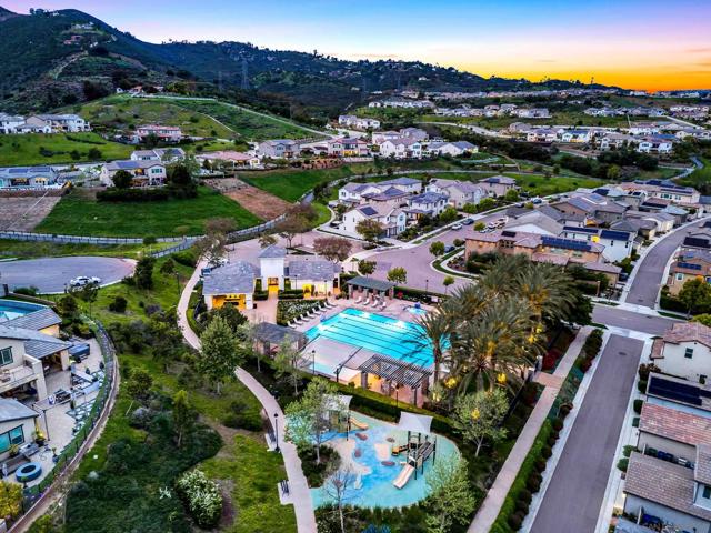 21992 Wilgen Rd, Escondido CA: https://media.crmls.org/mediaz/fb9d8cce-fa94-43a8-a7fb-681be974bd99.jpg