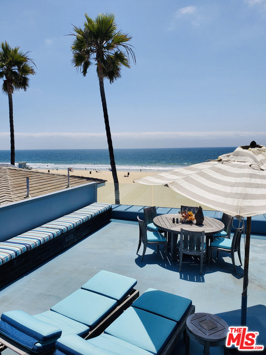 Pvt Rooftop Deck Patio