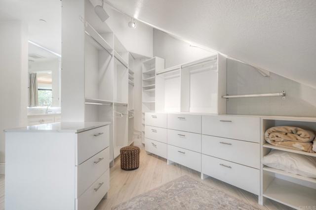 Detail Gallery Image 17 of 25 For 300 9th St., Del Mar,  CA 92014 - 3 Beds | 3 Baths