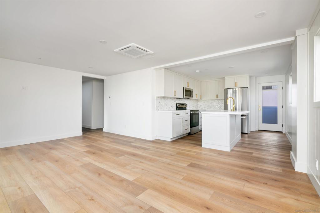 MLS #250041286SD image #7