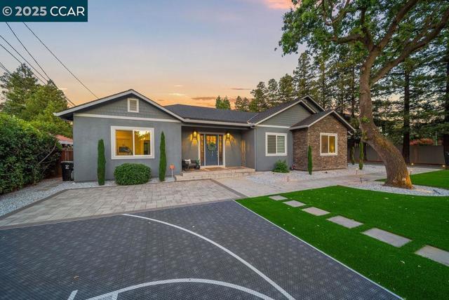 100 Alderwood Rd, Walnut Creek CA: https://media.crmls.org/mediaz/fb9ee40c-e2f9-42a1-bf15-c9bc6fa4f353.jpg