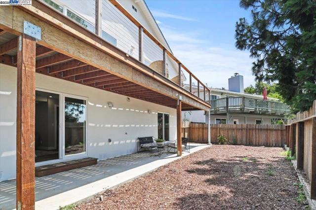 5277 Winifred Dr, Castro Valley CA: https://media.crmls.org/mediaz/fb9f09aa-7b33-49b1-83a9-f63df159fa58.jpg