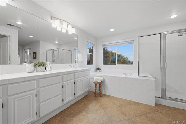 Detail Gallery Image 28 of 63 For 18385 Reata Way, San Diego,  CA 92128 - 5 Beds | 4 Baths