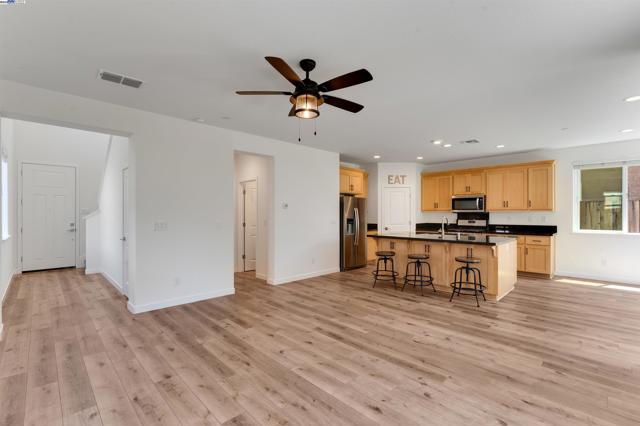 Image 6 of 38 For 2336 Endeavor Way