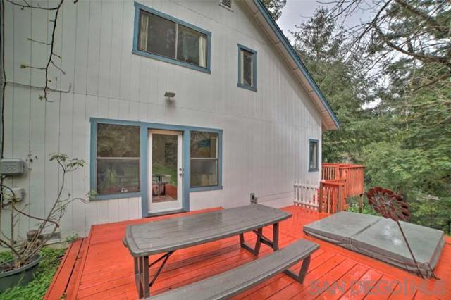 16885 Laurel Road, Los Gatos CA: https://media.crmls.org/mediaz/fb9f6d3a-522b-4b79-8088-fdfa1db3d2fd.jpg