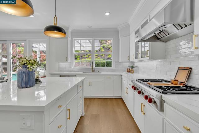 529 Justin Morgan Dr, Alamo CA: https://media.crmls.org/mediaz/fb9f7287-94c5-45db-8c8e-7fa2117d9ef4.jpg
