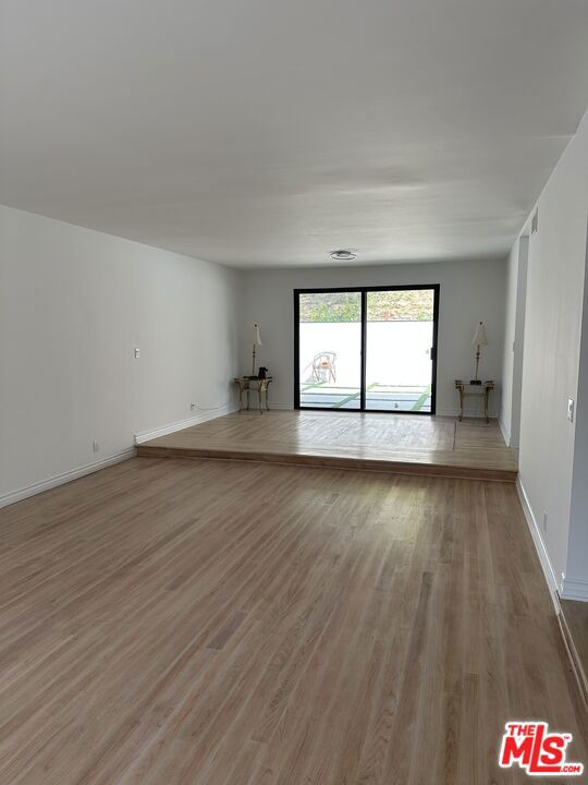 9781 Blantyre Drive, Beverly Hills CA: https://media.crmls.org/mediaz/fb9fe138-337a-4939-b38f-25b6f7292b36.jpg