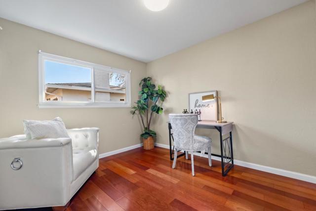 Image 20 of 48 For 41532 Trenouth Street