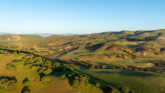 54800 Lonoak Road, King City CA: https://media.crmls.org/mediaz/fba0837e-c5ee-4337-9714-edb7f753face.jpg